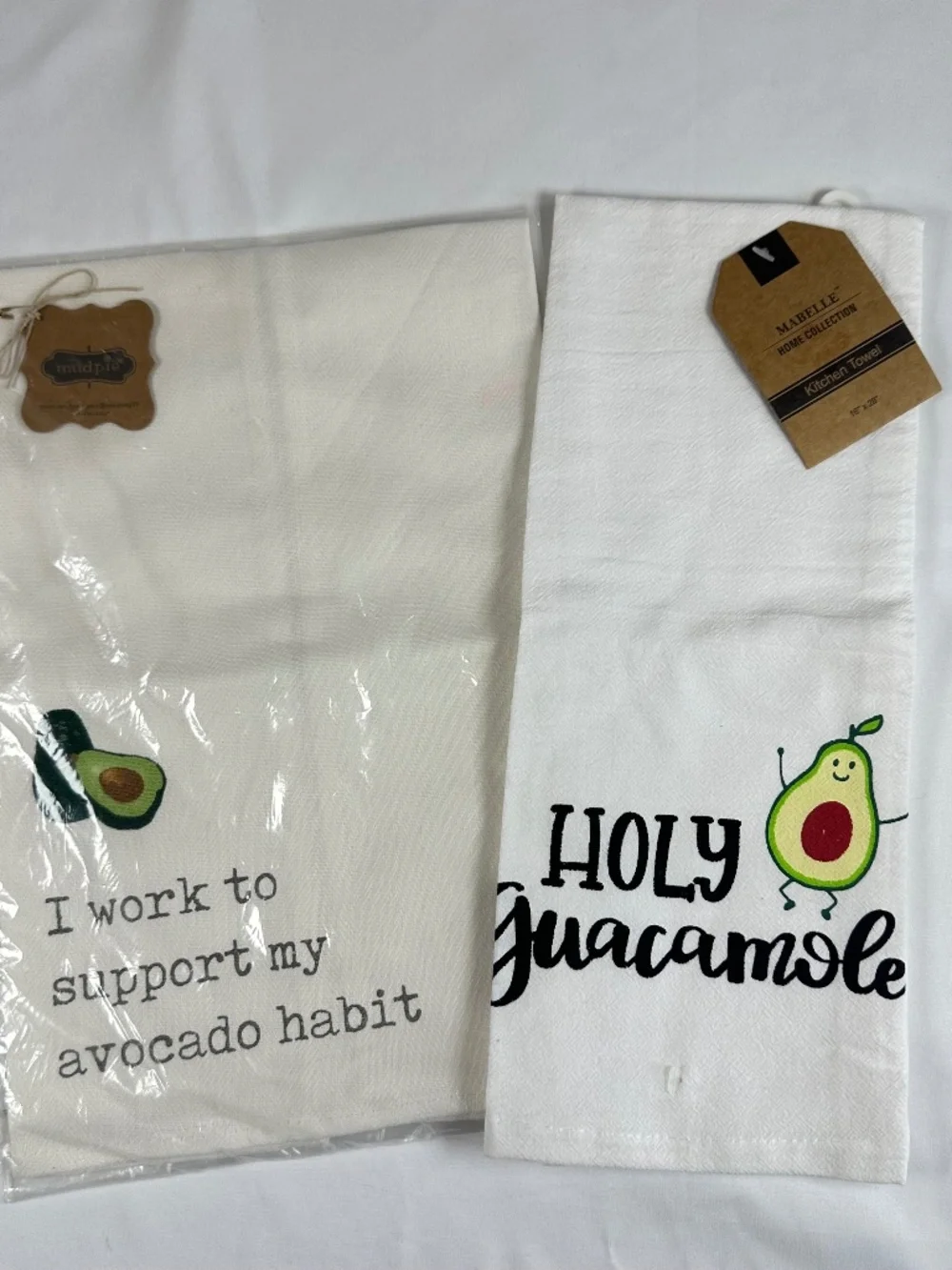 Tea Towel Gift Set Lot of 2 Guacamole Avocado Green Kitchen Dining Display NWT